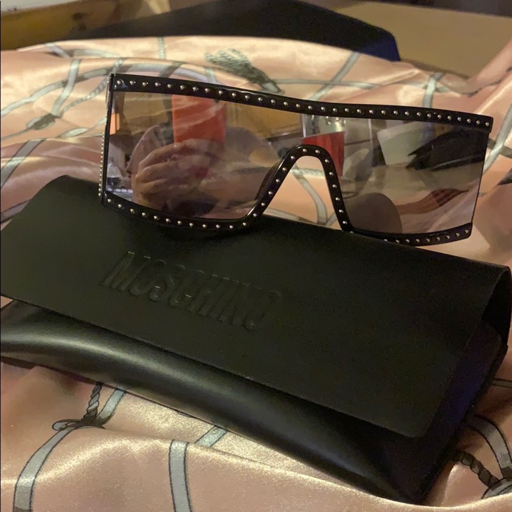 Moschino shields